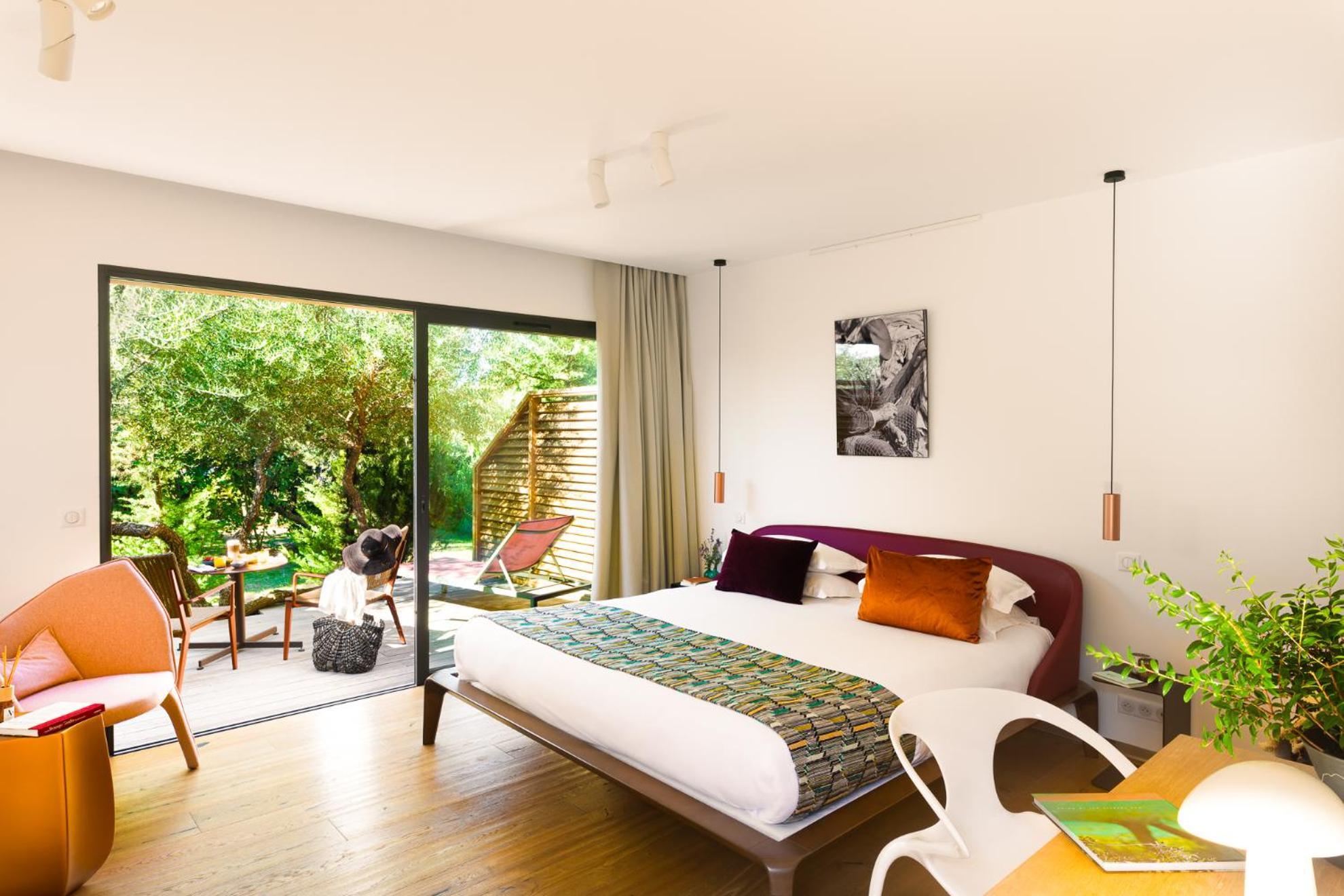 Deluxe Double Room with Garden View,1557324751:JPEG